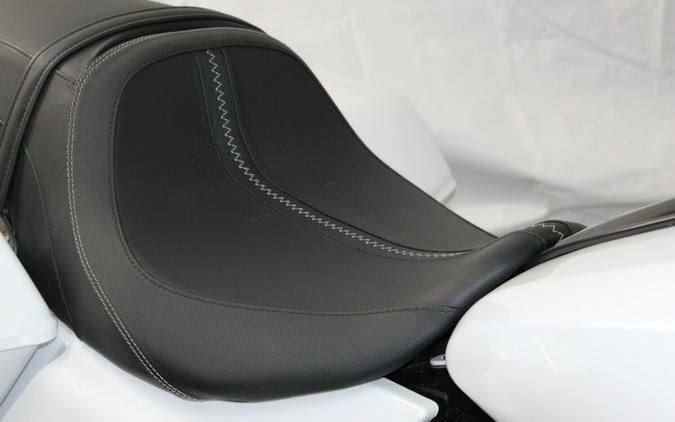 Harley-Davidson Road Glide™ 2024 FLTRX 84497964 WHITE ONYX PRL