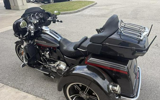 2020 Harley-Davidson® FLHTCUTGSE - CVO™ Tri Glide®