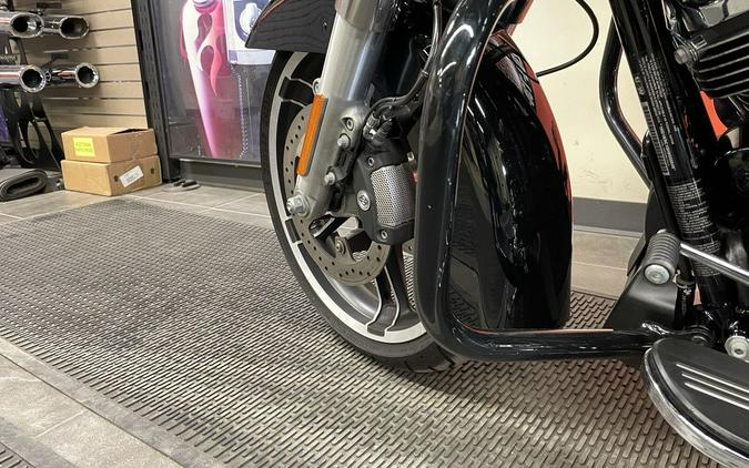 2017 Harley-Davidson® FLHXS - Street Glide® Special