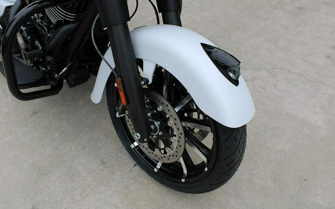 2024 Indian Motorcycle® Chieftain® Dark Horse® Ghost White Metallic Smoke