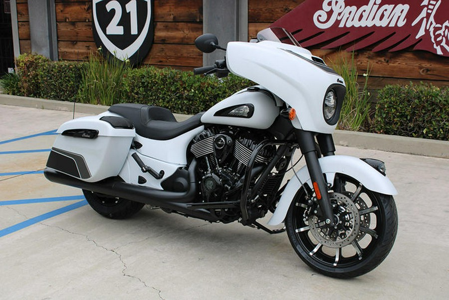 2024 Indian Motorcycle® Chieftain® Dark Horse® Ghost White Metallic Smoke