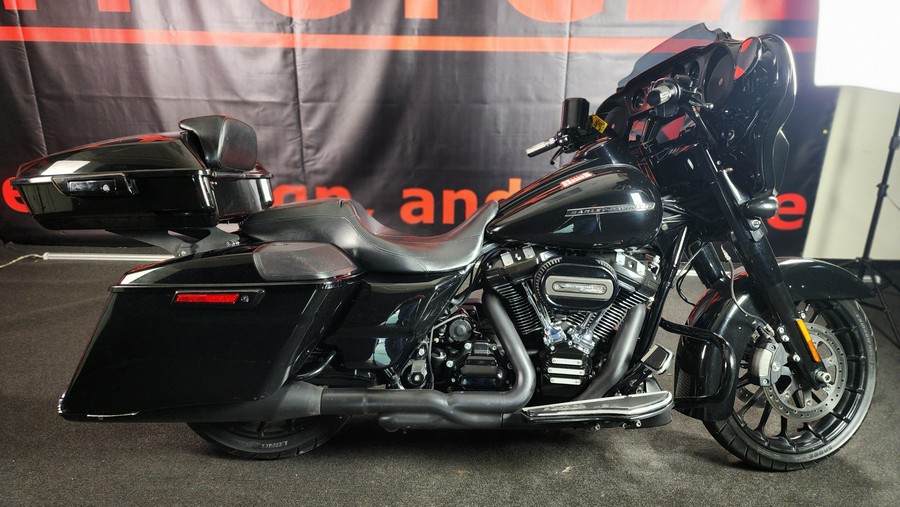 2019 Harley-Davidson® FLHXS