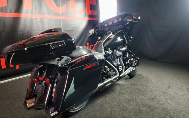 2019 Harley-Davidson® FLHXS