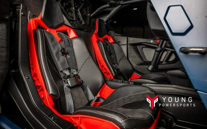 2025 Can-Am Maverick R Max X RS With Smart-Shox Dusty Navy & L