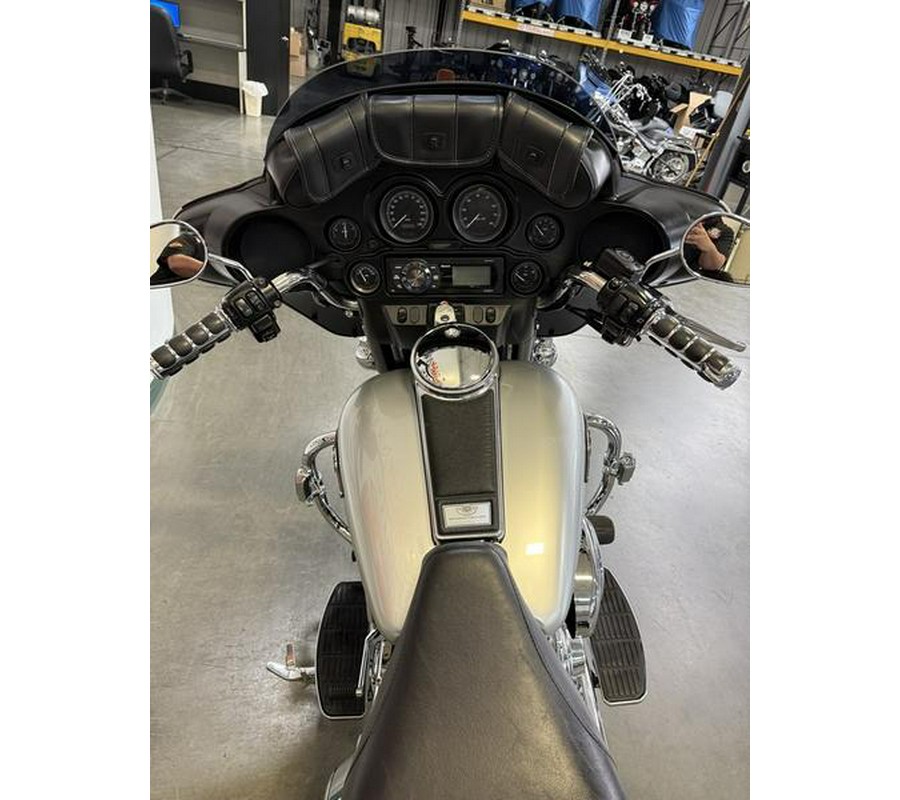 2003 Harley-Davidson® FLHTC - Electra Glide® Classic