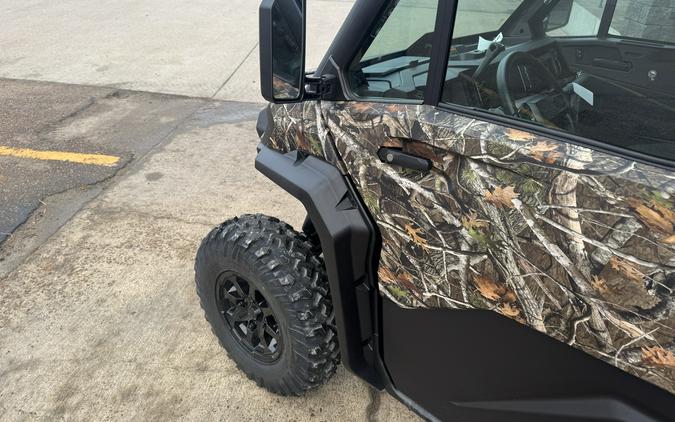 2026 Can-Am Defender XT CAB HD11