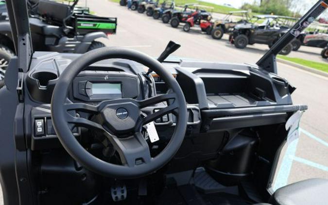 2026 Can-Am Defender HD9