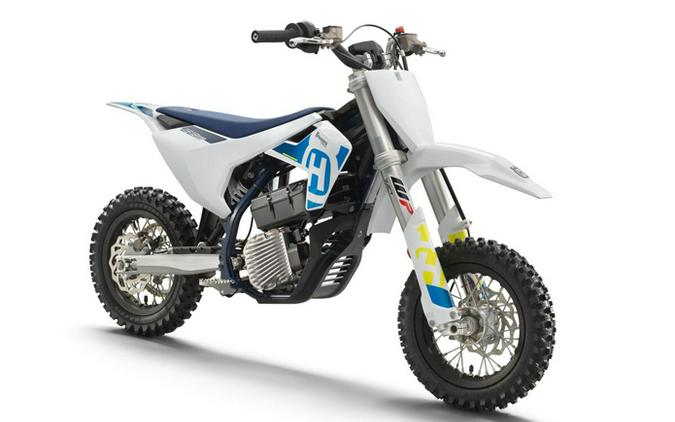 2023 Husqvarna EE 3 and EE 5 | First Look Review
