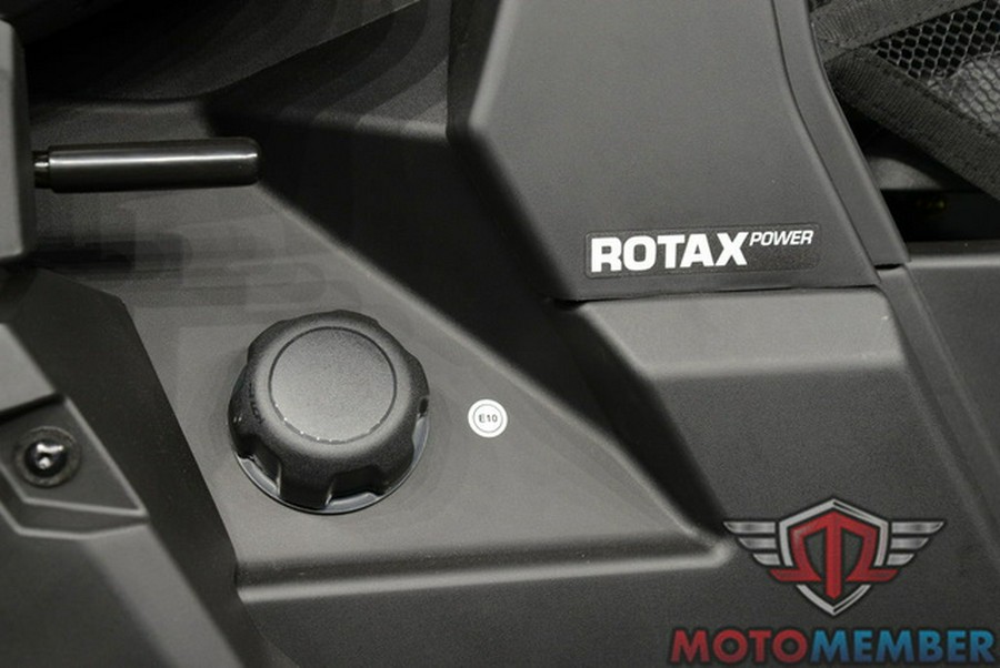 2026 Can-Am Defender DPS HD7 Dark Wildland Camo