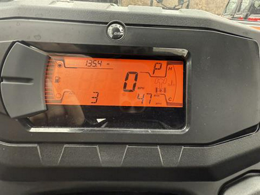 2025 Can-Am Defender MAX DPS HD9