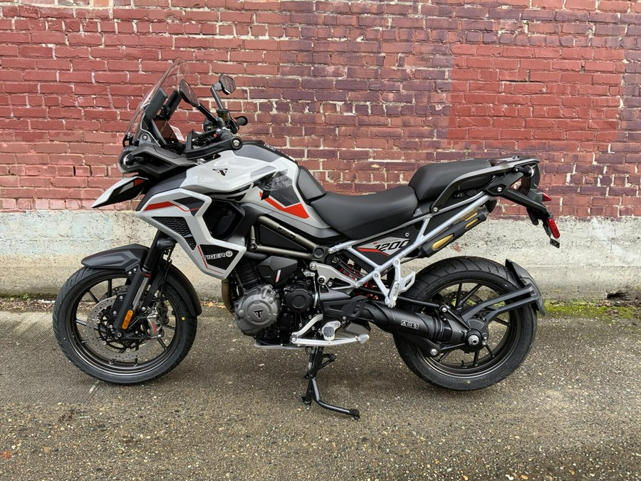 2026 Triumph TIGER 1200 ALPINE EDITION