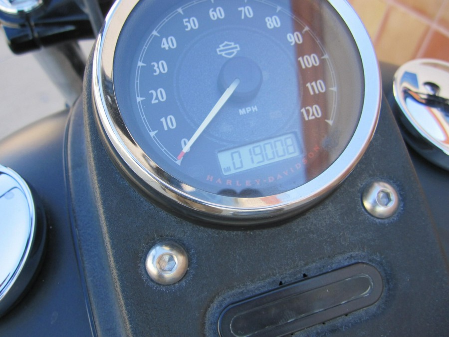2012 Harley-Davidson Street Bob BLACK DENIM