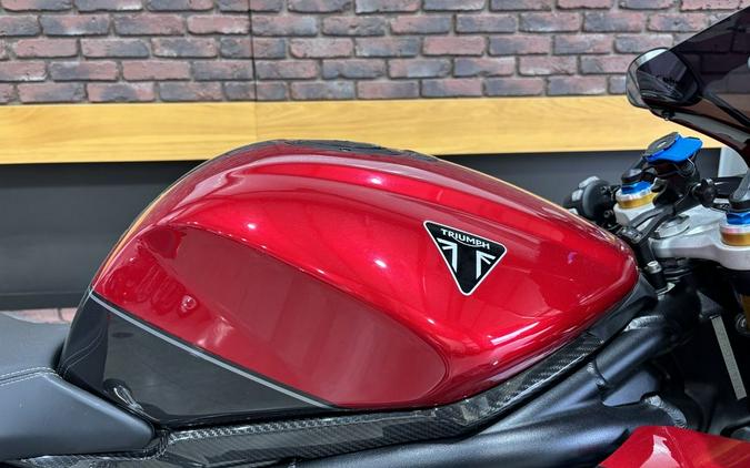 2022 Triumph Speed Triple 1200 RR Red Hopper Storm Grey