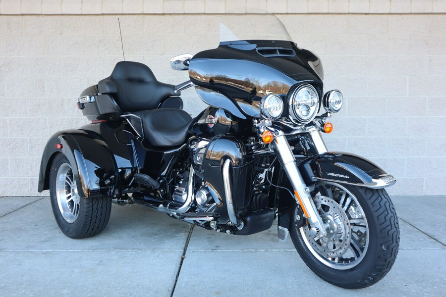 2024 Harley-Davidson FLHTCUTG Tri Glide Ultra