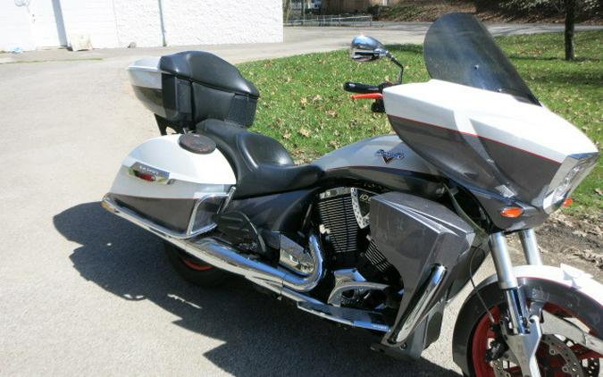 2015 Victory Motorcycles Victory Cross Country Tour®