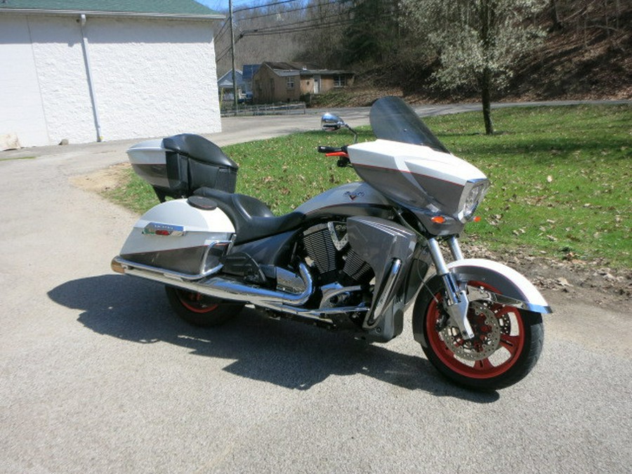 2015 Victory Motorcycles Victory Cross Country Tour®