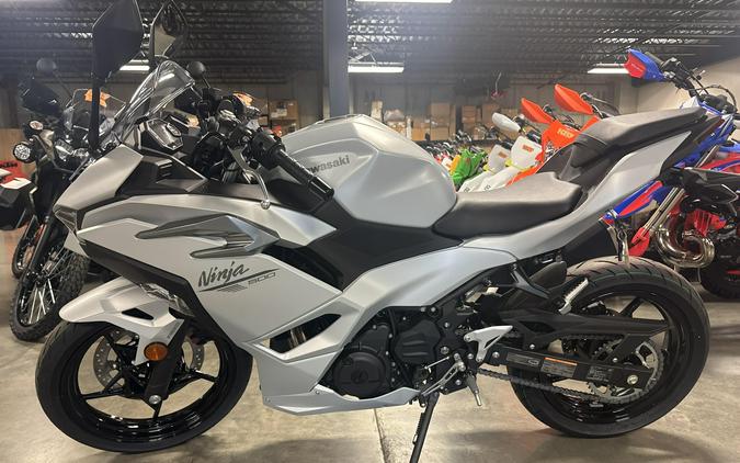 2025 Kawasaki NINJA 500 ABS