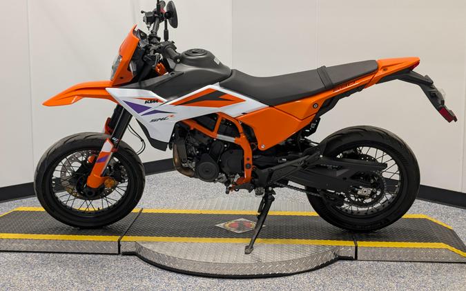 2026 KTM 390 SMC R
