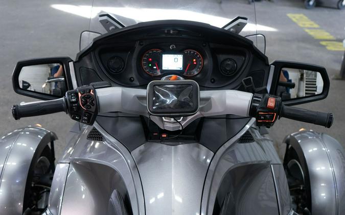2012 Can-Am Spyder® RT Audio & Convenience