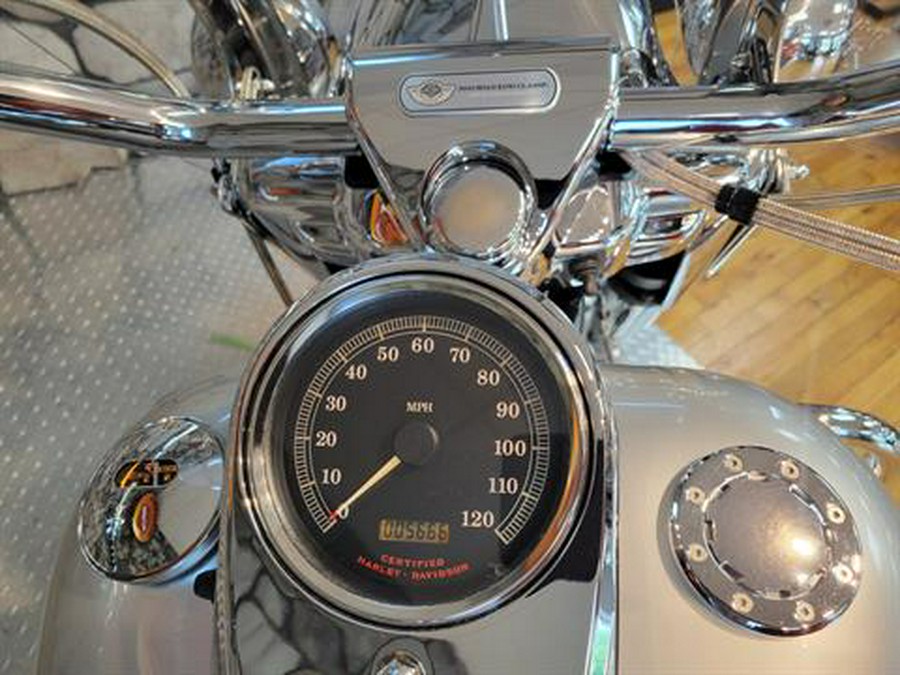 2003 Harley-Davidson FLHRCI Road King® Classic