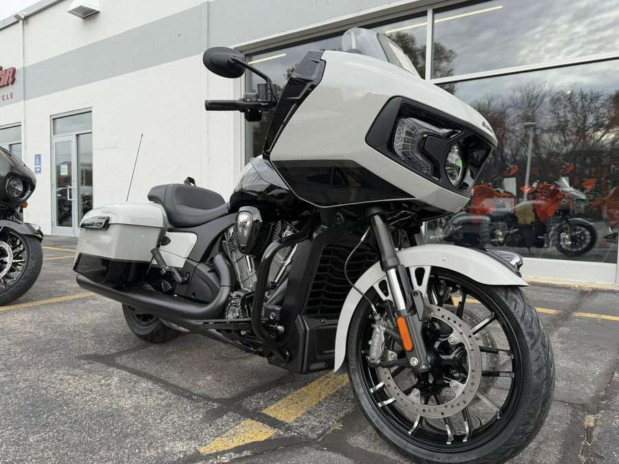 2026 Indian Motorcycle CHALLENGER DARK HORSE 112 PACKAGE