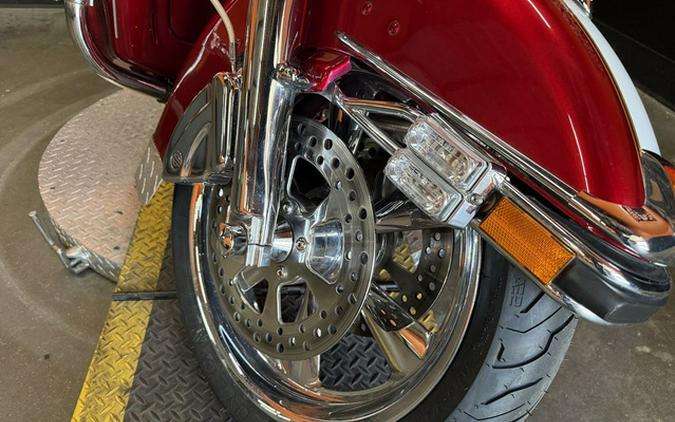2008 Harley-Davidson Touring FLHTCU - Ultra Classic Electra Glide