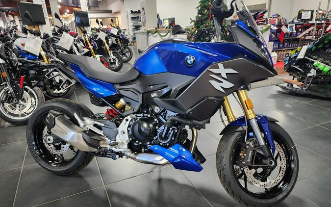 2022 BMW F 900 XR Commuter Review (with Premium Package)