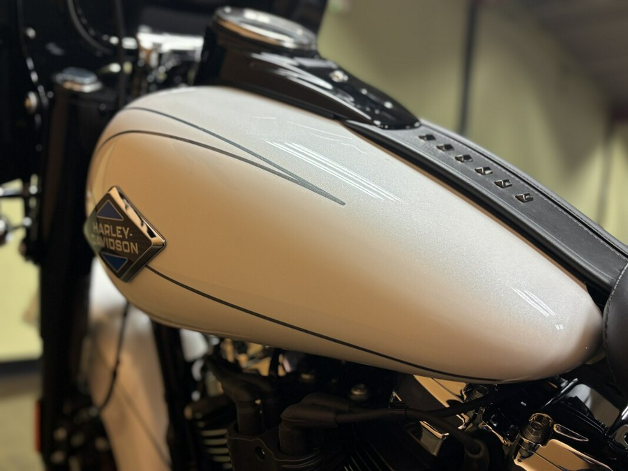 FLHC 2025 Heritage Classic