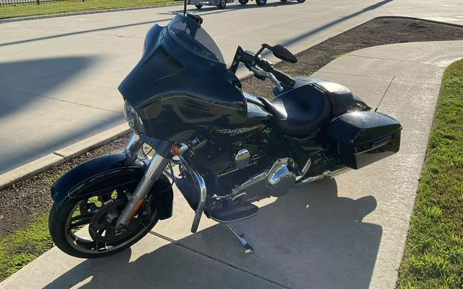 FLHXS 2015 Street Glide® Special