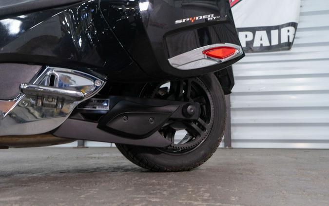 2015 Can-Am Spyder® RT SE6