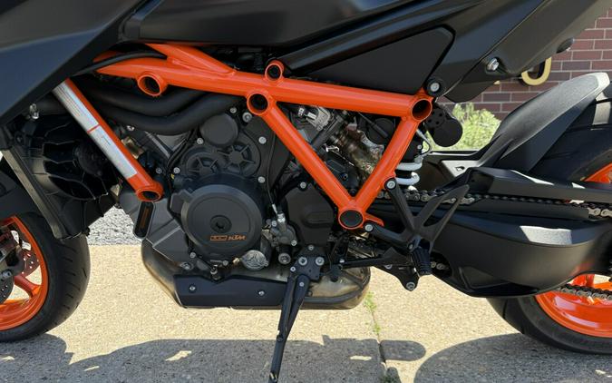 2022 KTM 1290 Super Duke R EVO Blue / Black / Orange