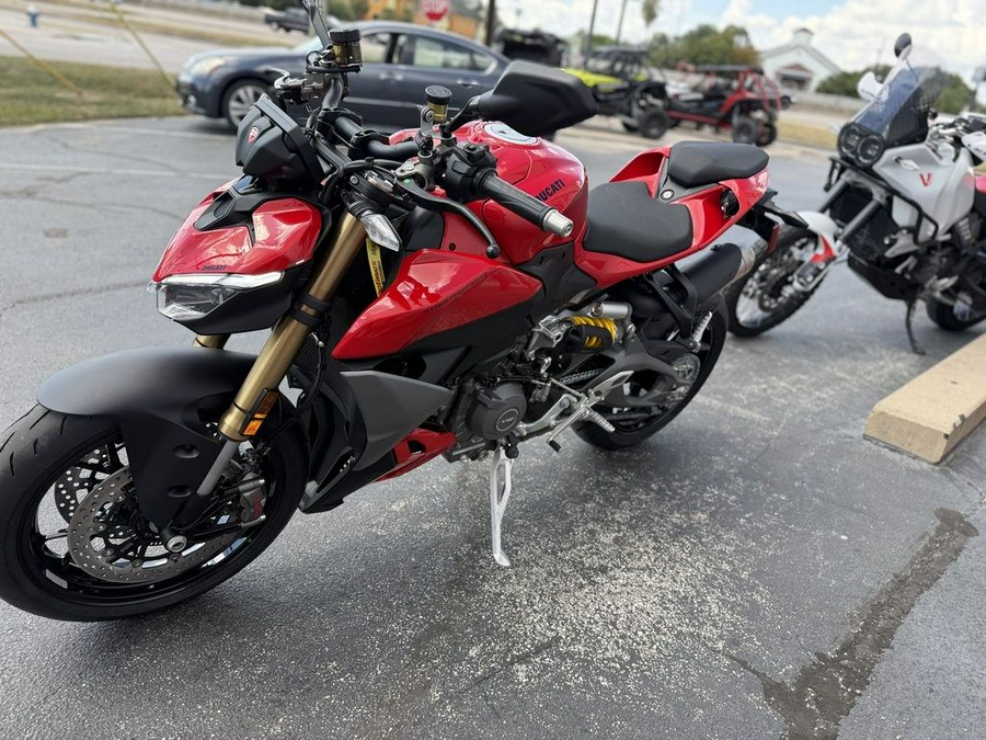 2026 Ducati Streetfighter V2 Ducati Red