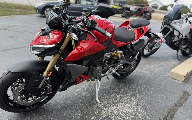 2026 Ducati Streetfighter V2 Ducati Red