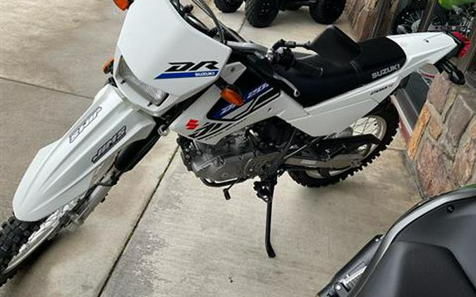 2019 Suzuki DR200S