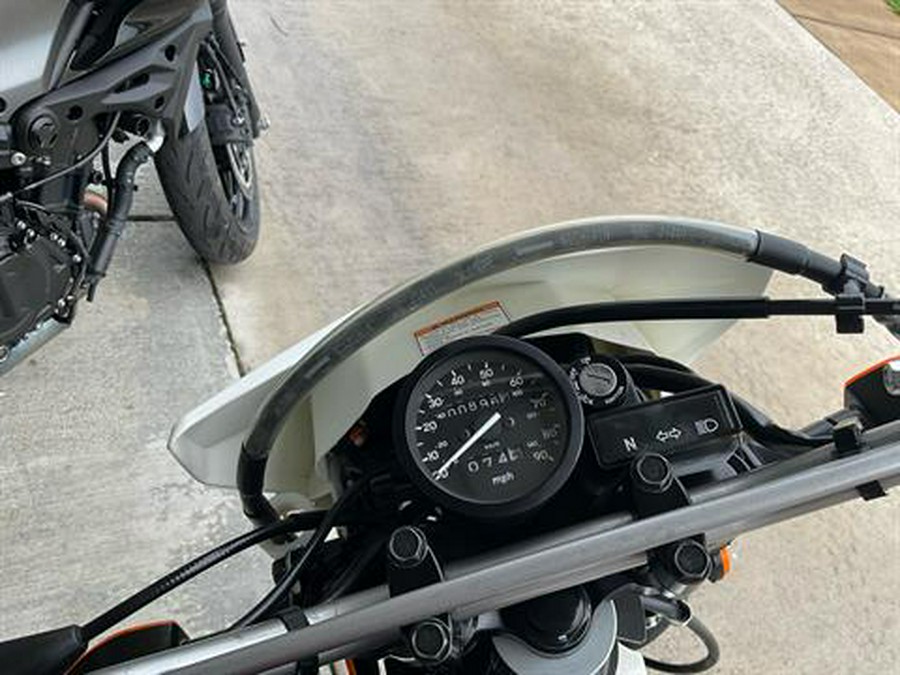 2019 Suzuki DR200S
