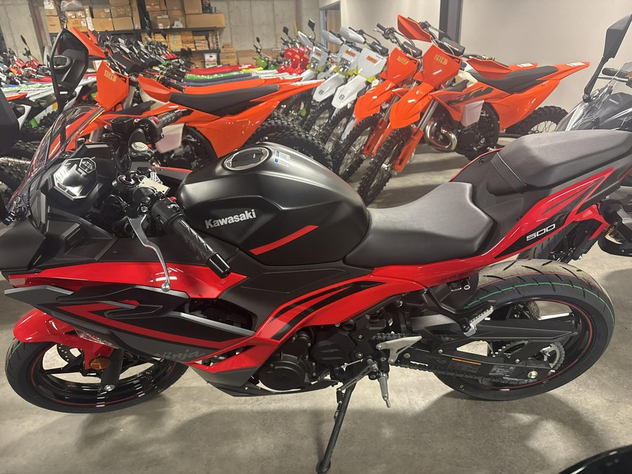 2025 Kawasaki NINJA 500 ABS