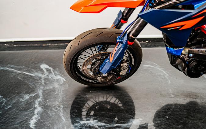 2026 KTM 690 SMC R