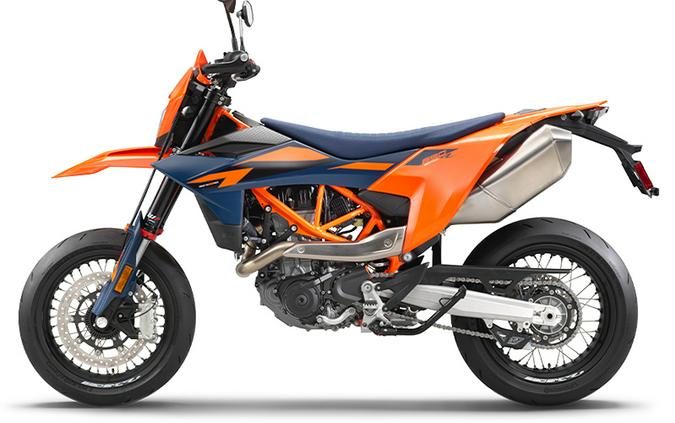 2026 KTM 690 SMC R