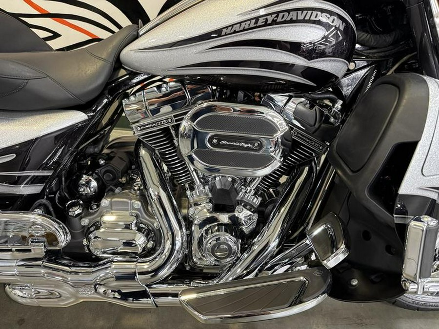 2015 Harley-Davidson® FLHXSE - CVO™ Street Glide®
