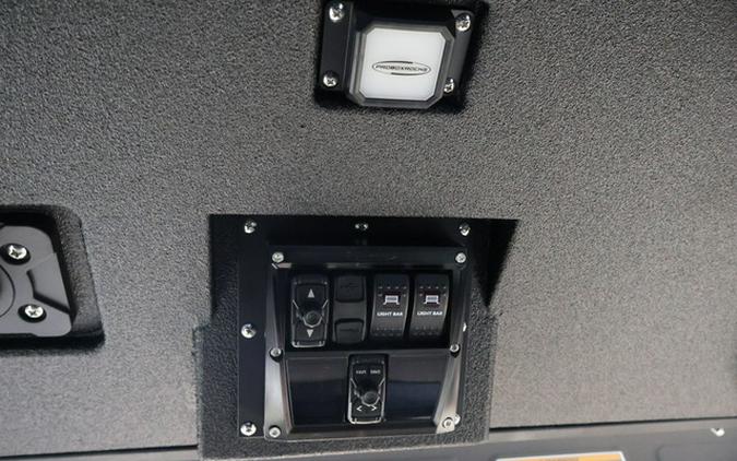 2025 Can-Am Defender MAX XT HD9