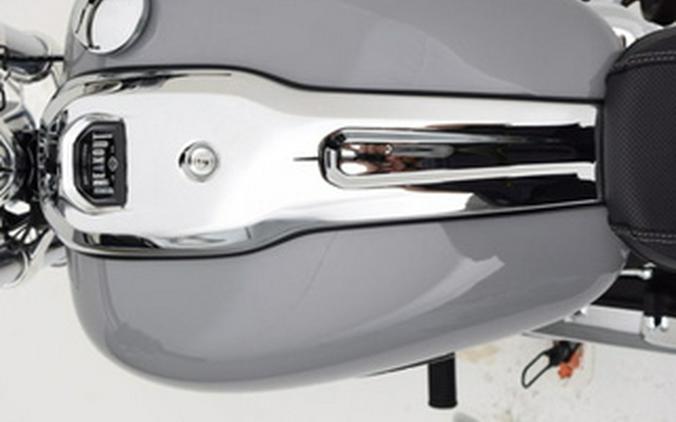 2025 Harley-Davidson Softail FXBR - Breakout