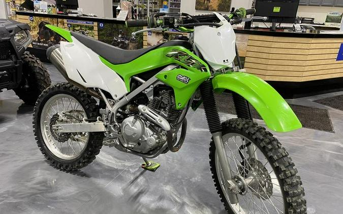 2020 Kawasaki KLX230R Review (12 Fast Facts)