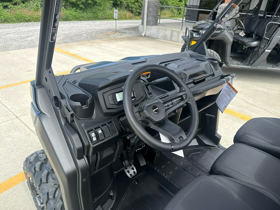 2025 Can-Am Defender XT HD10