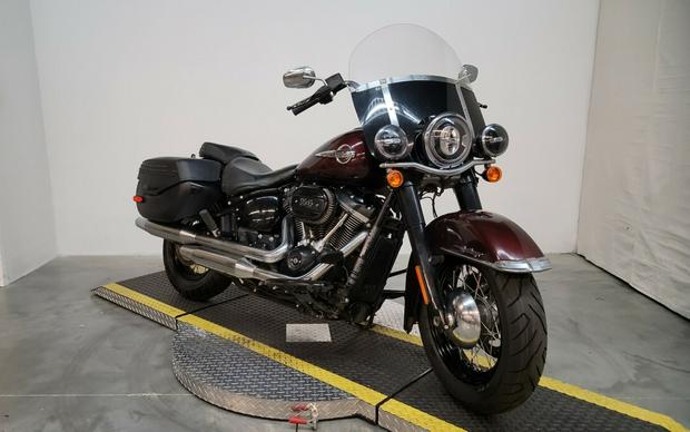 2018 Harley-Davidson Softail Heritage Classic 114 Review — From...