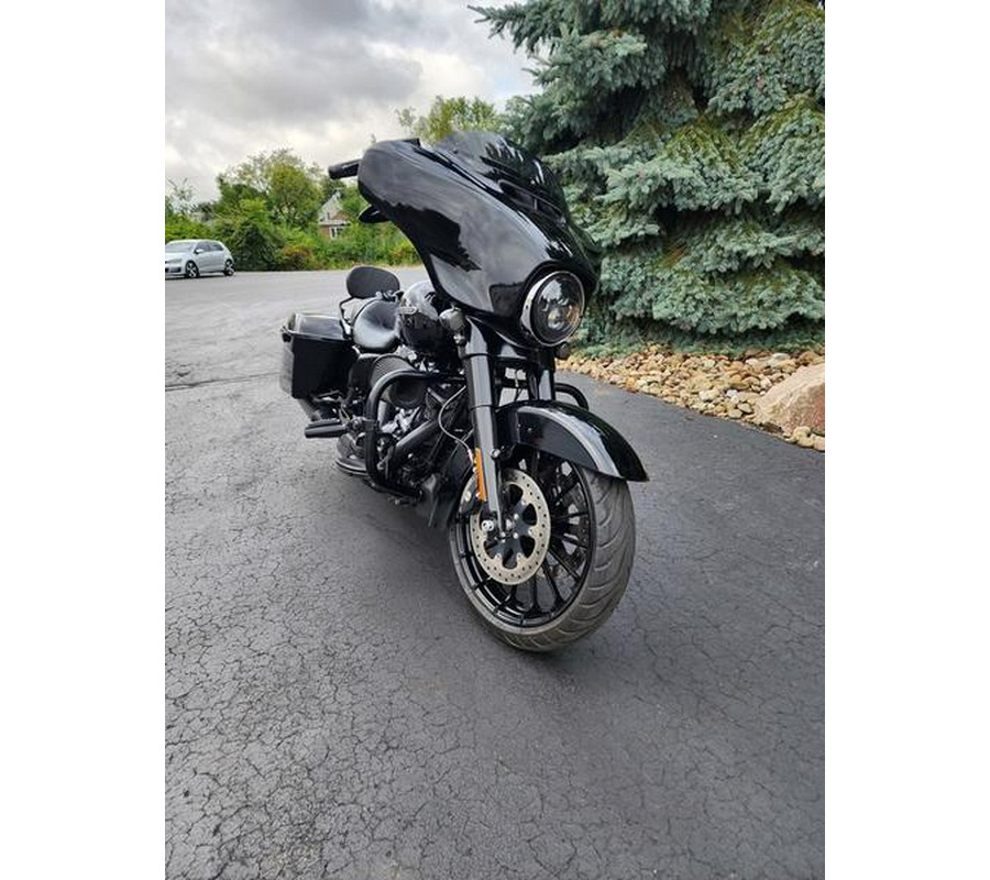 2018 Harley-Davidson® FLHXS - Street Glide® Special