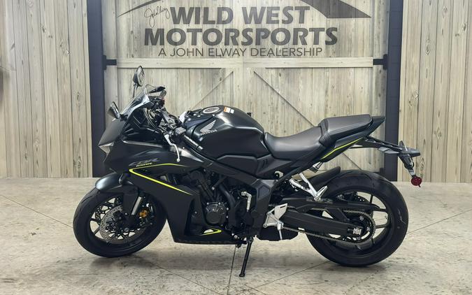 2026 Honda CBR650R E-Clutch