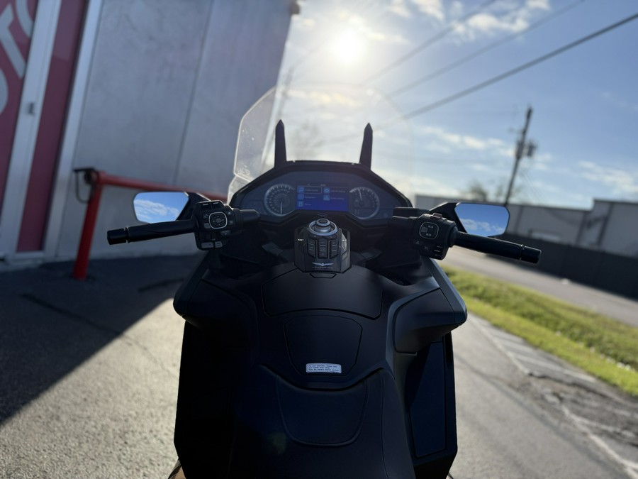 2024 Honda Gold Wing Automatic DCT Matte Armored Green Metallic - 00102T