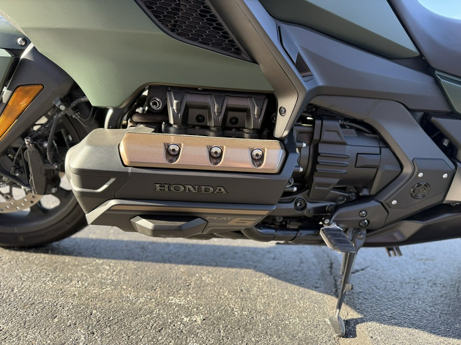 2024 Honda Gold Wing Automatic DCT Matte Armored Green Metallic - 00102T