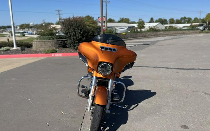 2015 Harley-Davidson® Street Glide® Special FLHXS Amber Whiskey 644186