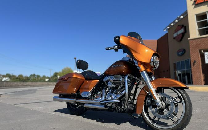 2015 Harley-Davidson® Street Glide® Special FLHXS Amber Whiskey 644186
